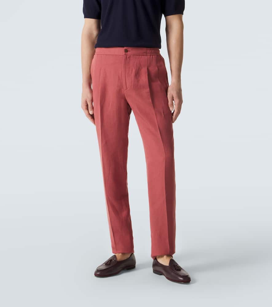 Pleated tapered pants