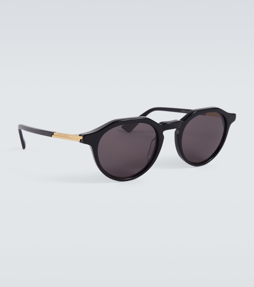 Round sunglasses