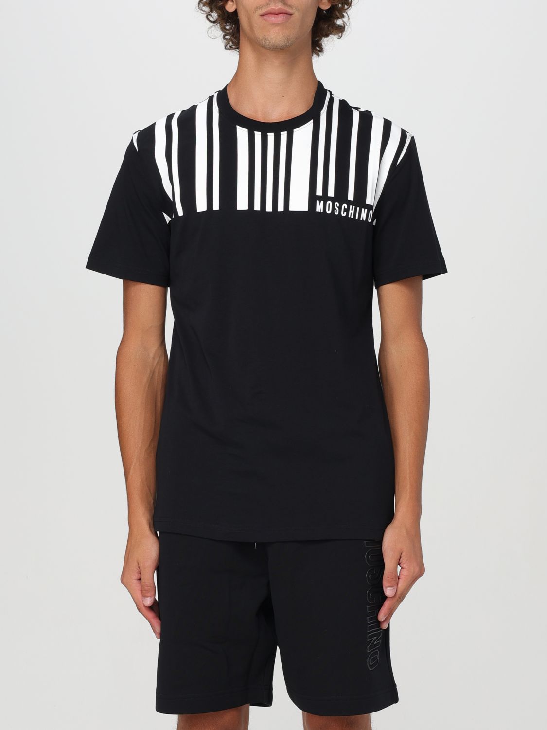 T-Shirt Men color Black