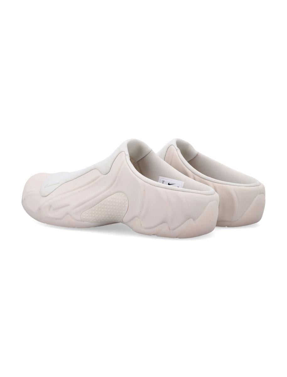 Clogposite Clogs