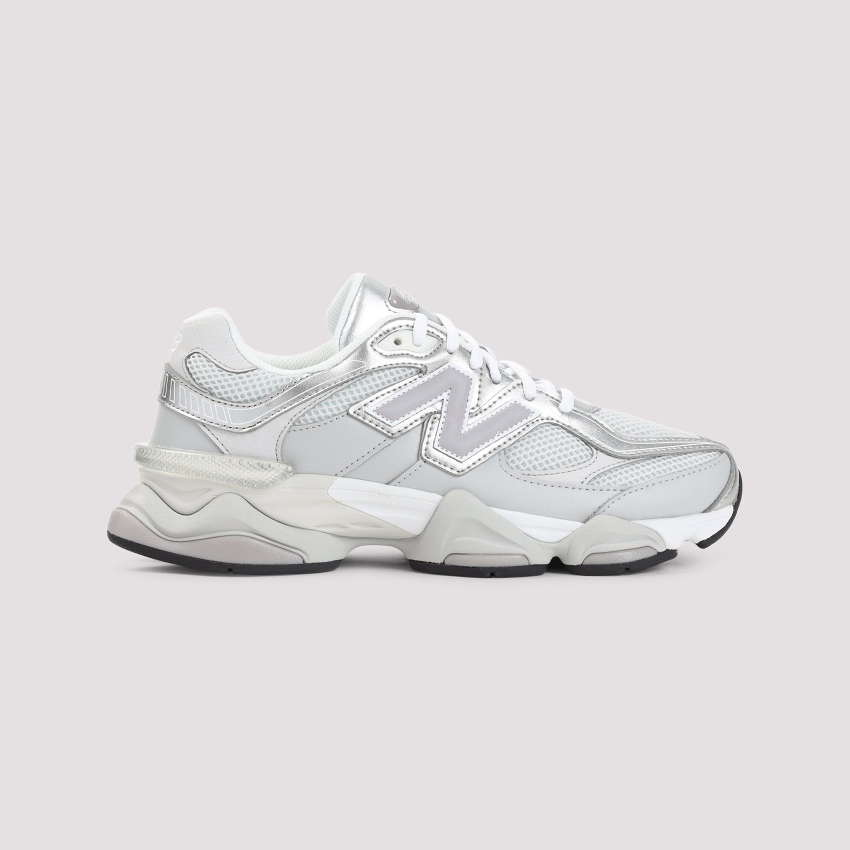 9060 Sneakers