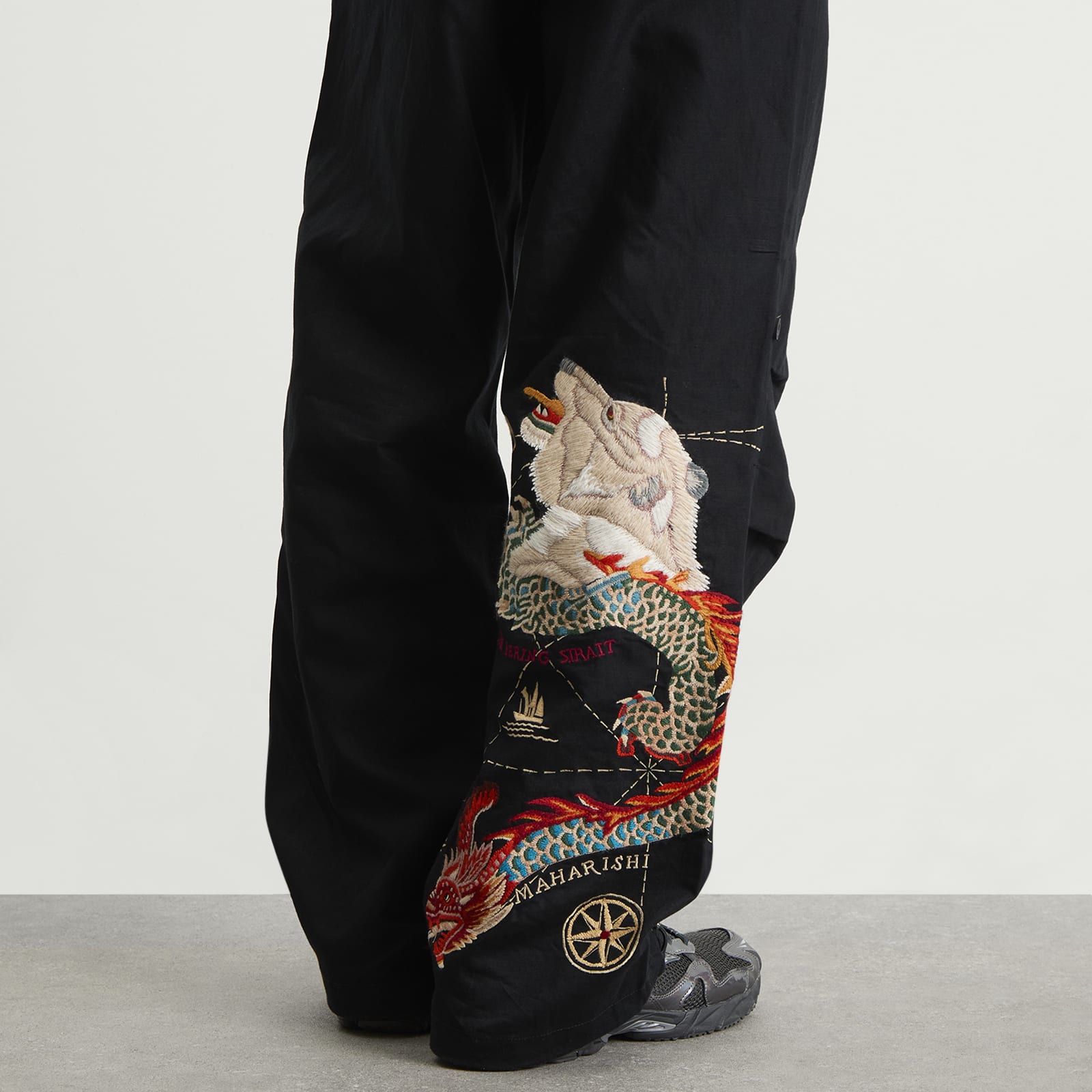 Men's Polar Bear Chimera Embroidered Loose Snopants Black