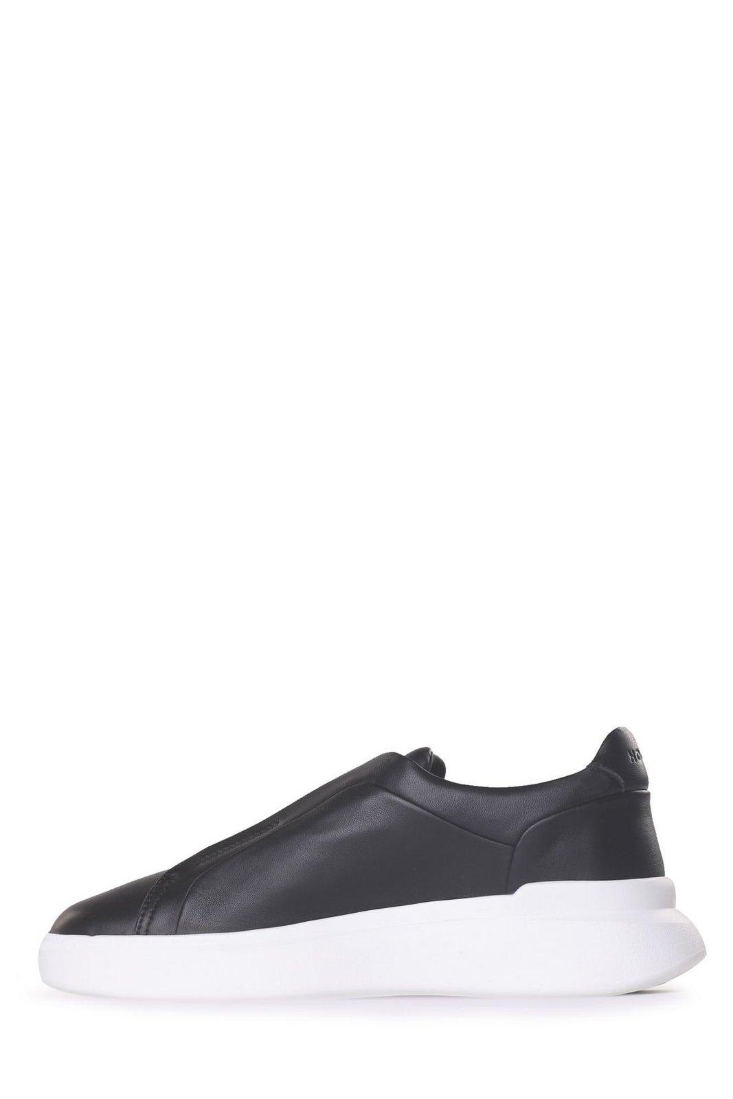 H580 Bull Low-Top Sneakers