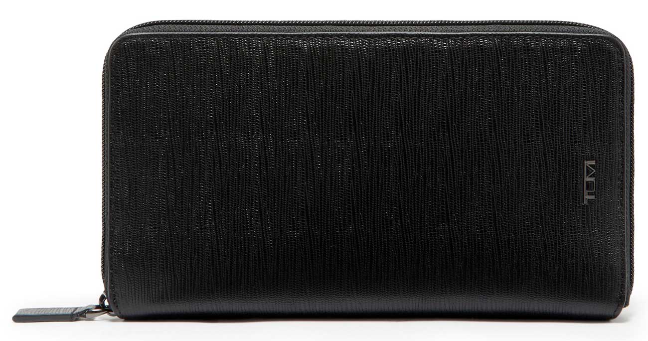 Travel Wallet Nassau in Black Embossed