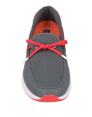 Man Lace