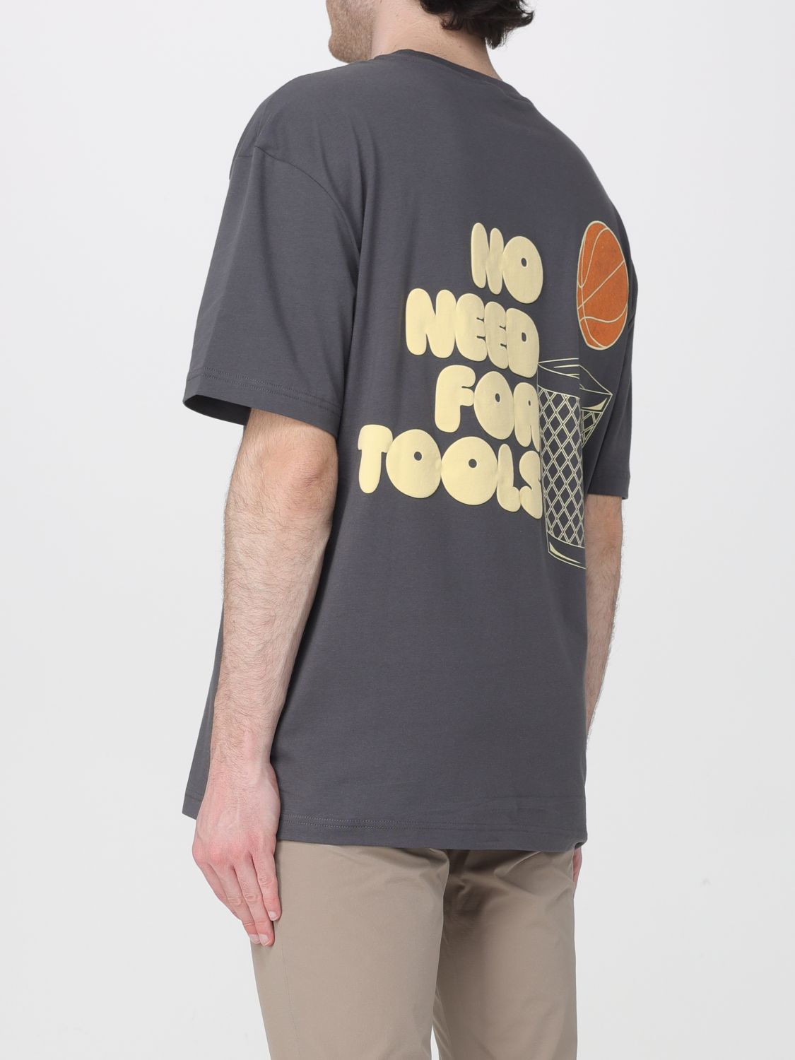 T-Shirt Men color Charcoal