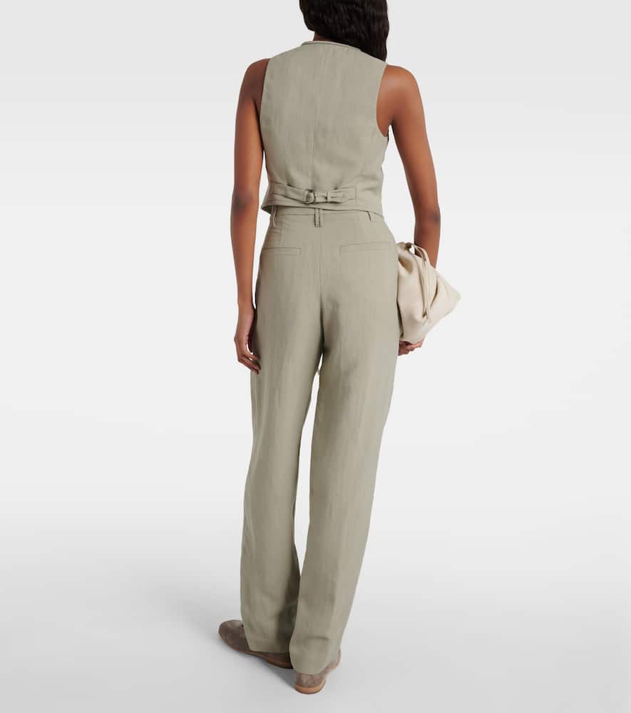 Single-breasted vest