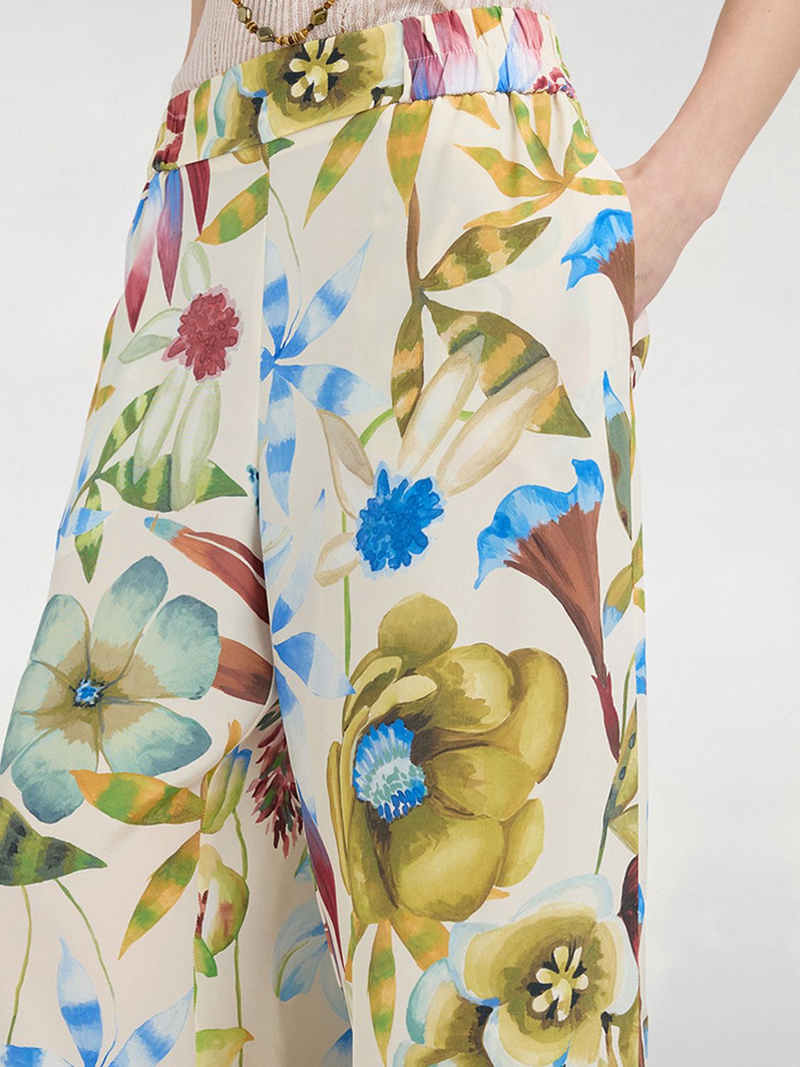MOMONÌ Pants Woman color Cream
