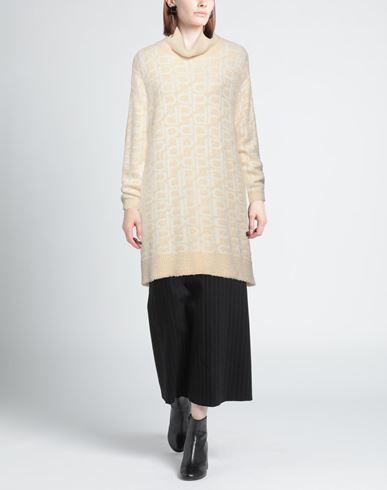 Woman Turtleneck Cream