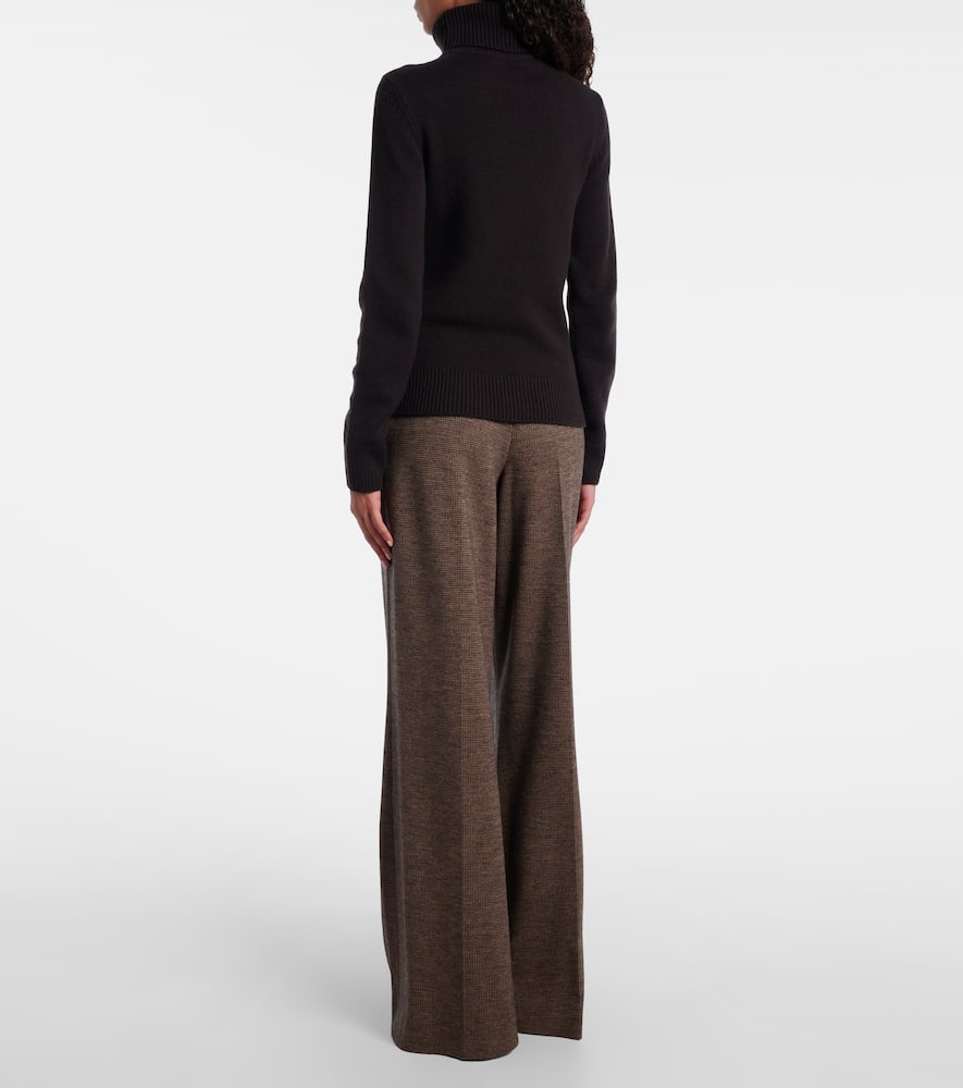 Cashmere turtleneck sweater