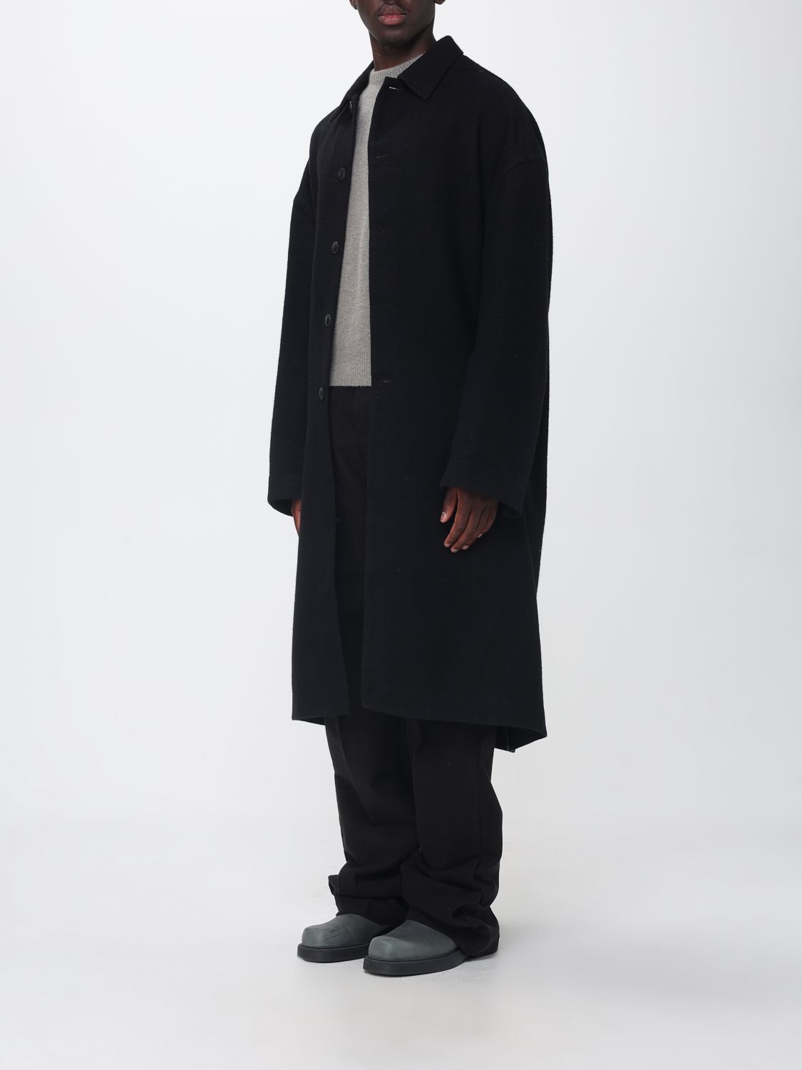 Coat Men color Black