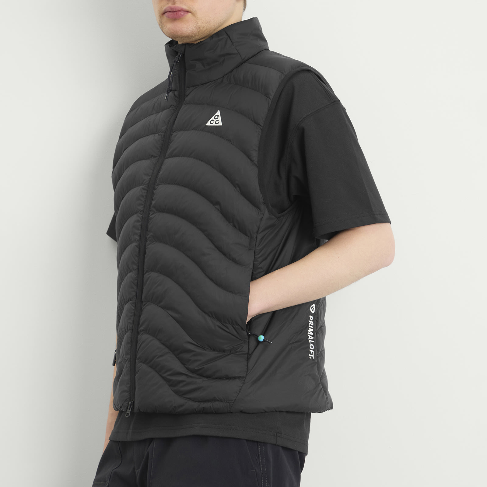 Men's ACG Lava Flow Vest in Black/Summit White