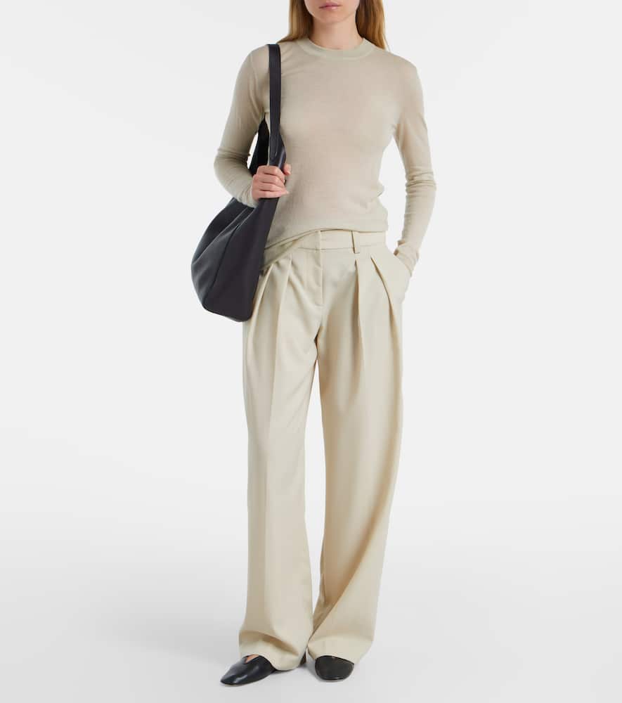 Cashmere sweater