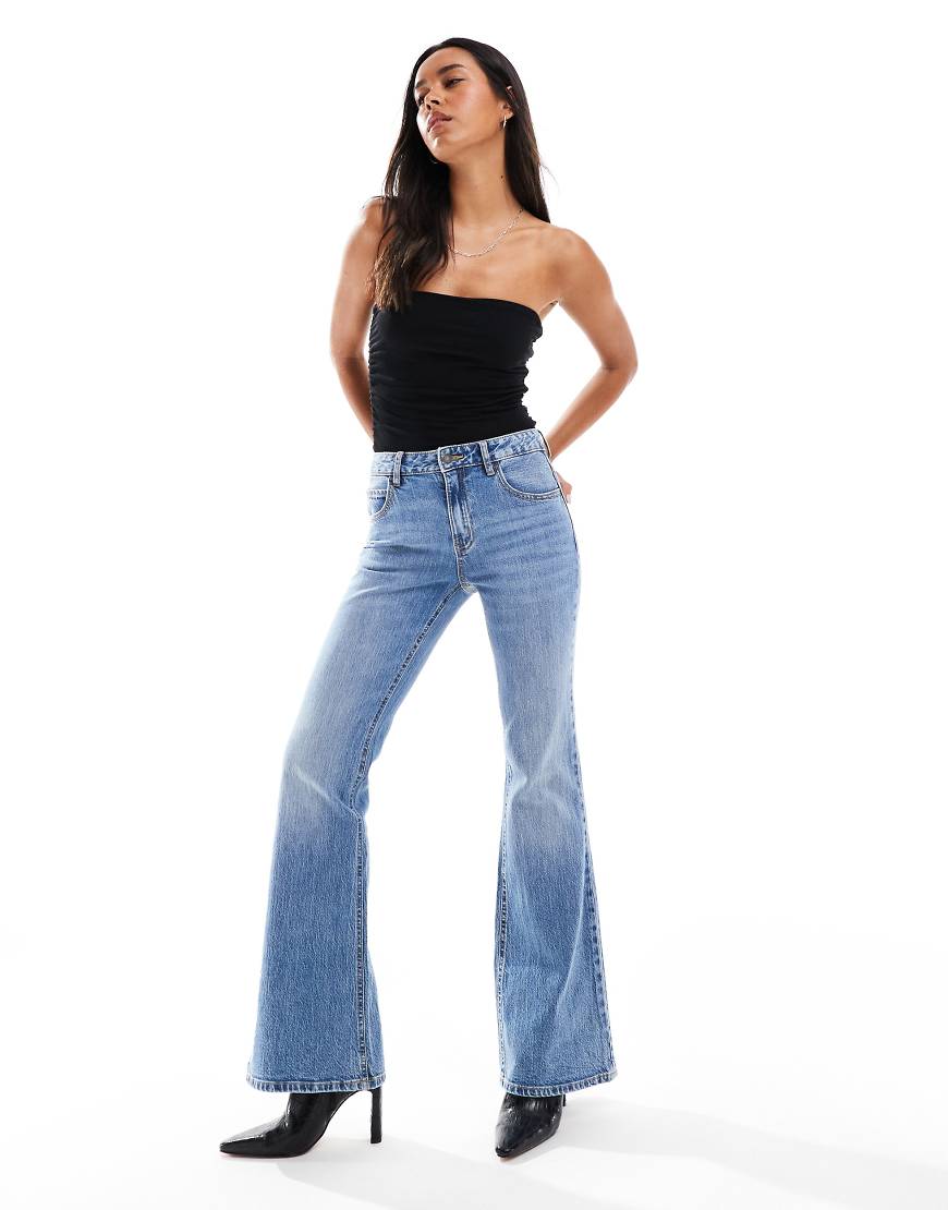 Jean Droit (straight) Stradivarius Taille 34 Noir - Neuf Avec étiquettes - Coupe Femme