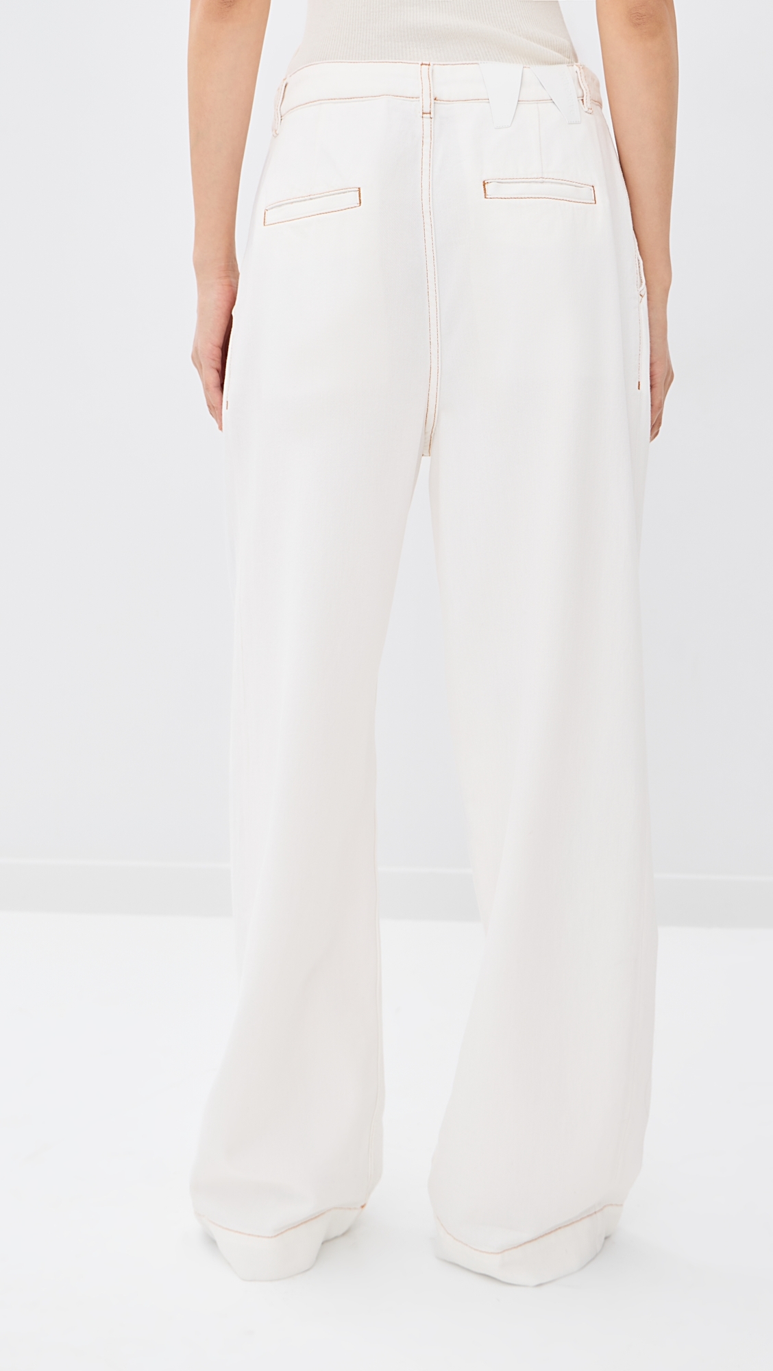 France Pleat Jeans Washed White