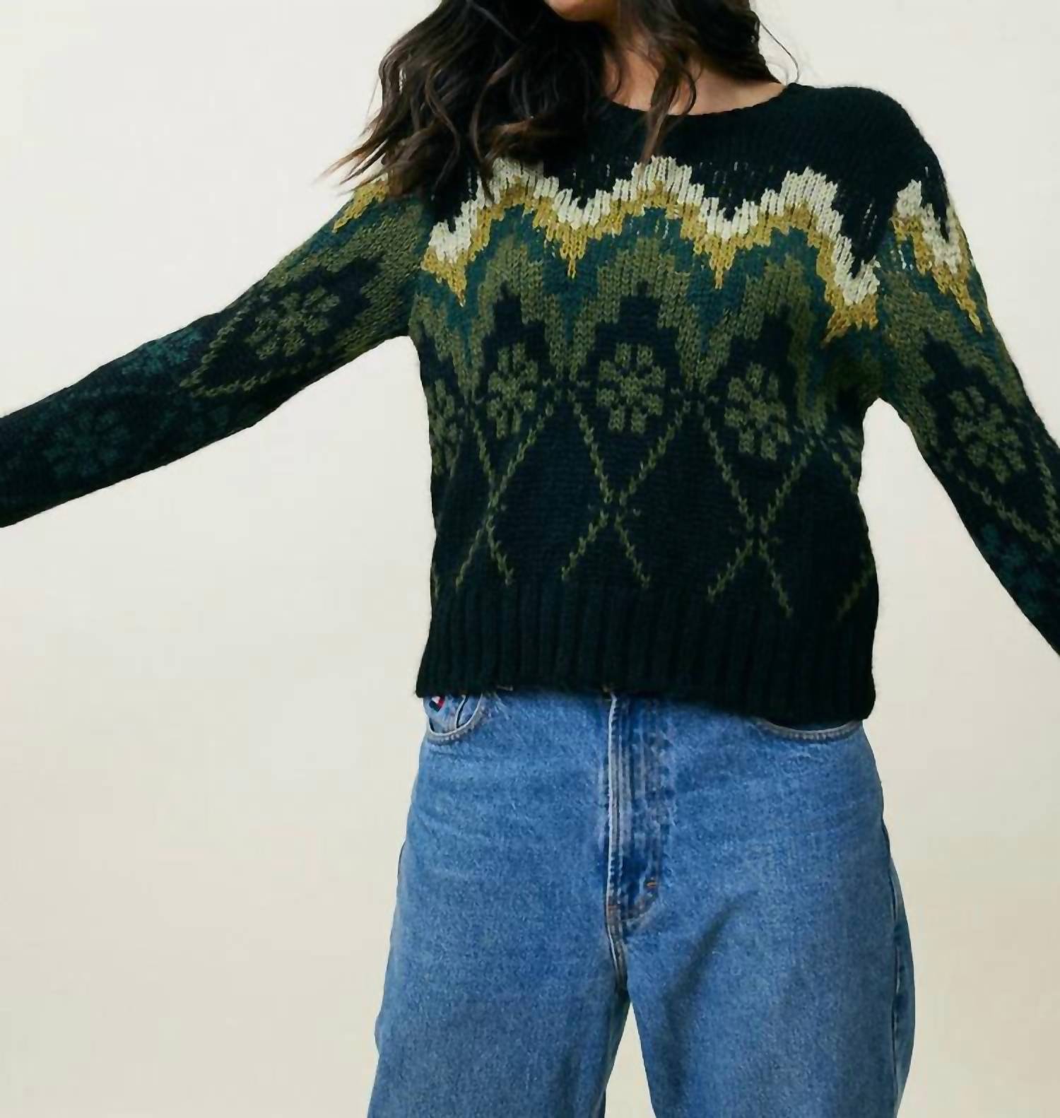 Zig Zag Jacquard Pullover In Black