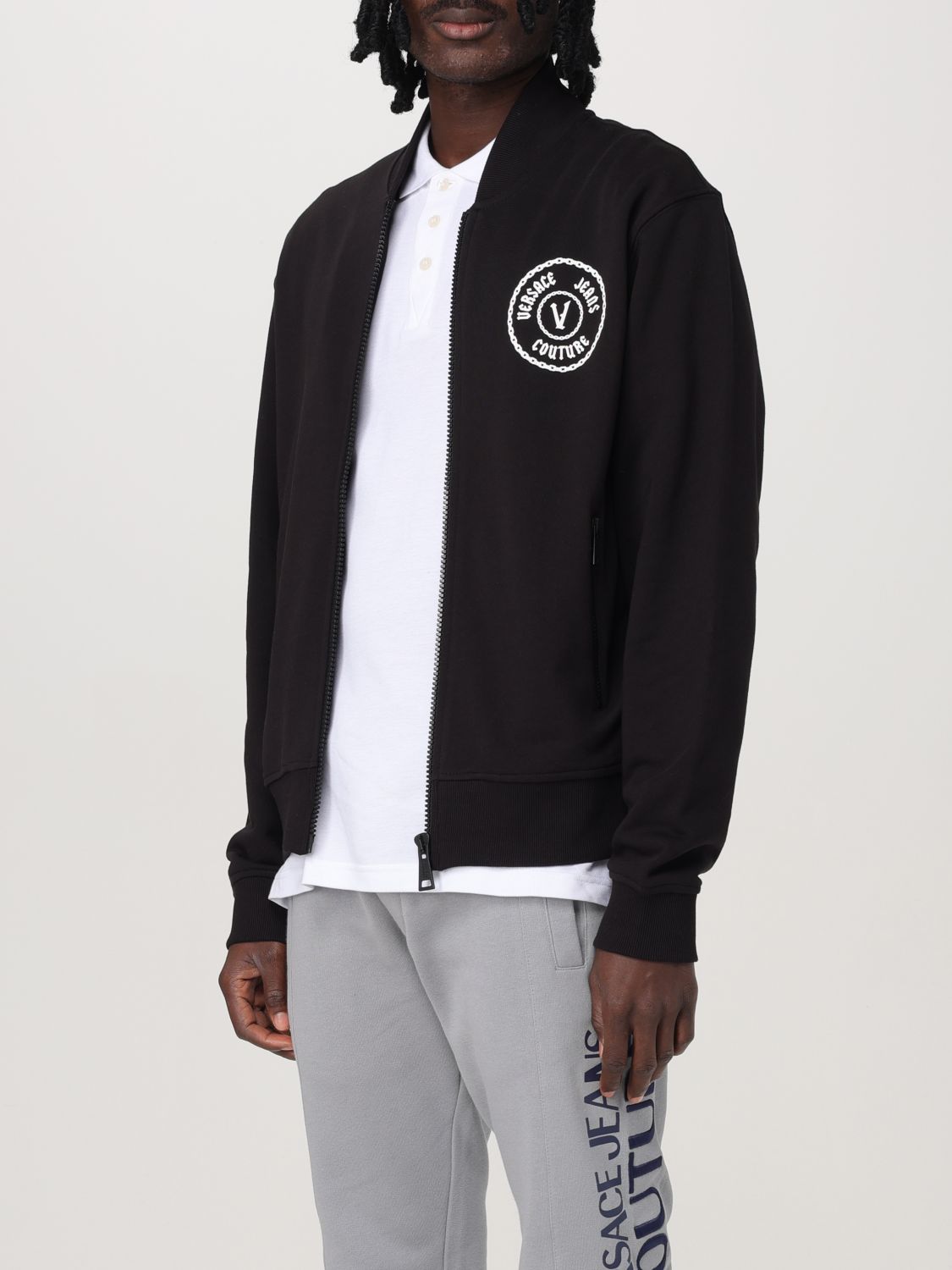 Logo-embroidered zip-up hoodie - Black