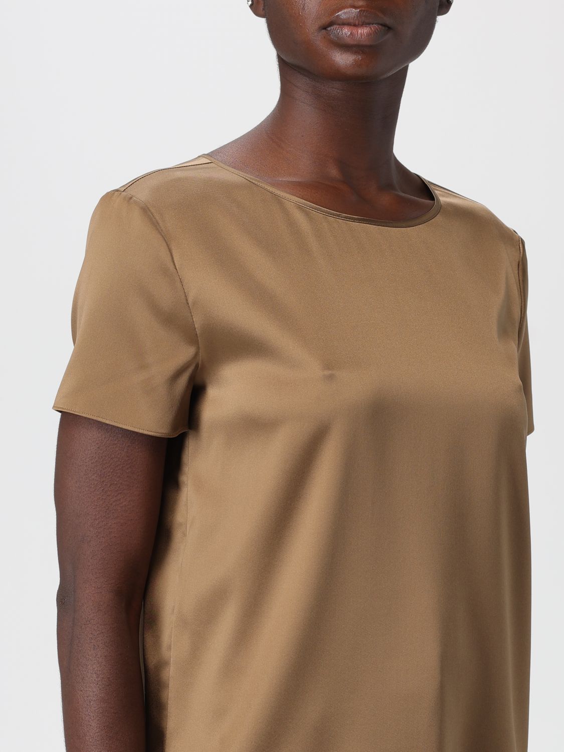 Top Woman color Brown