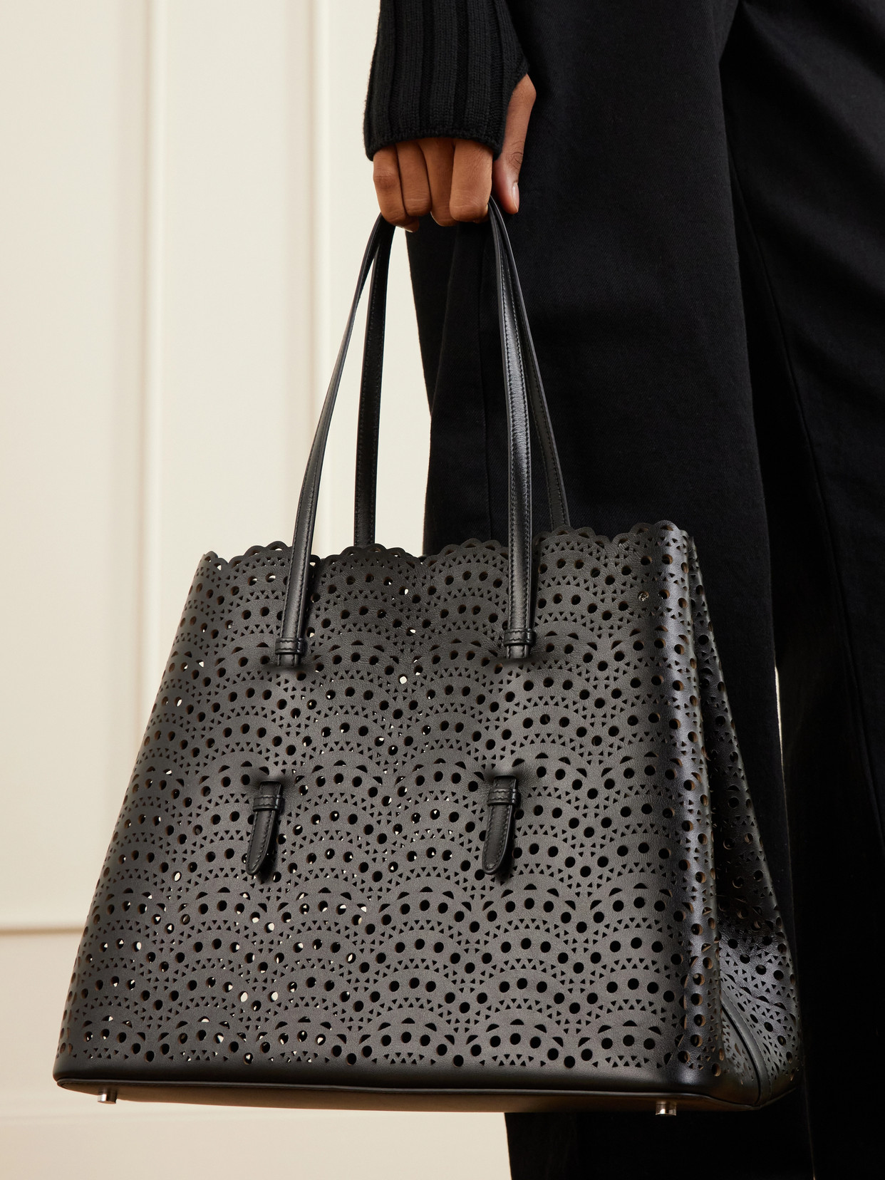 Mina 20 Laser-cut Leather Tote - Black