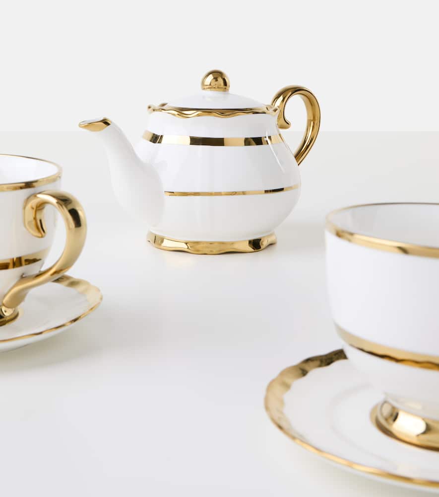 Golden Finds teapot by Jan Wolleswinkel