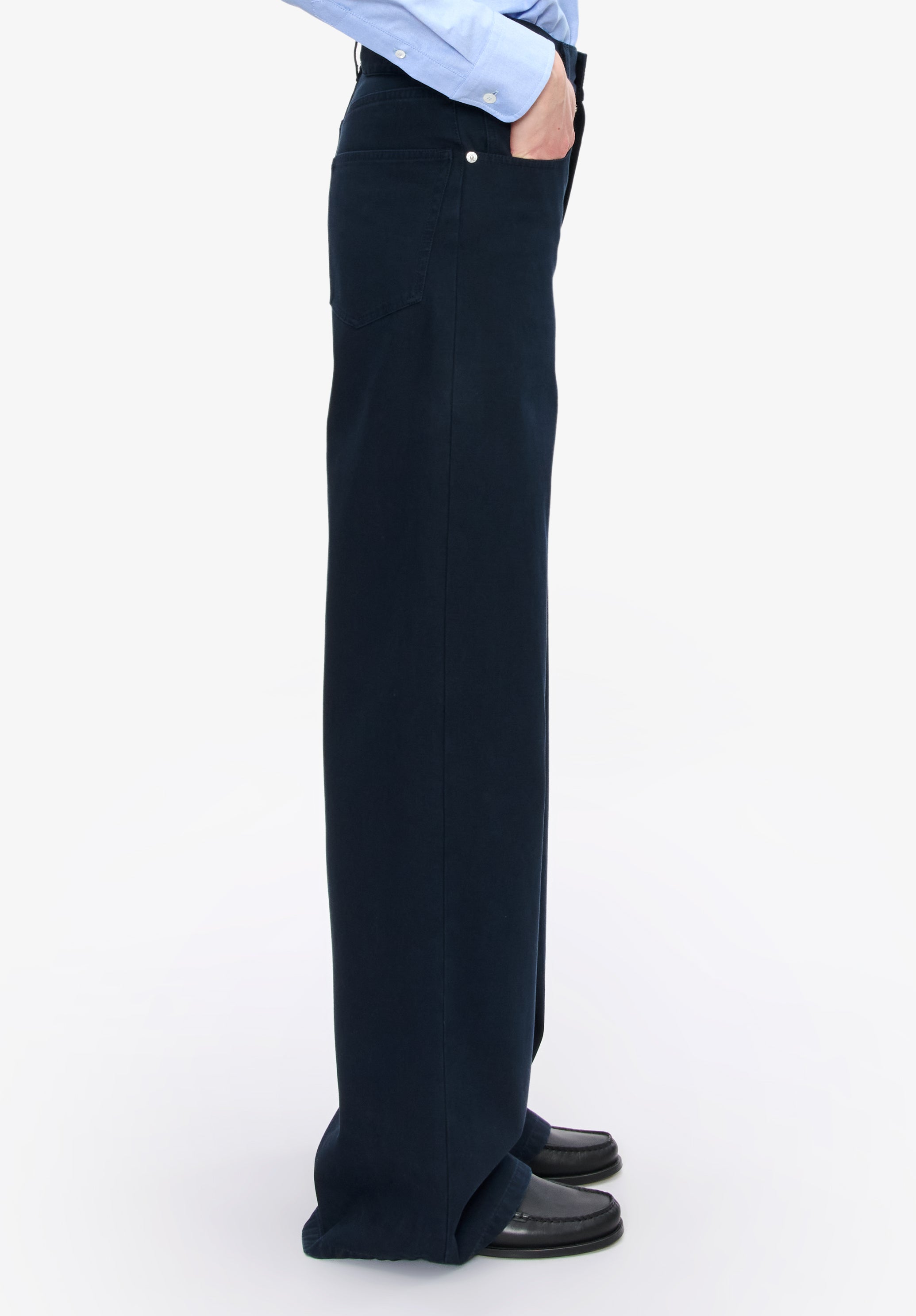 A. P.C. Women's Clyde pants Size: 24 in Dark navy blue