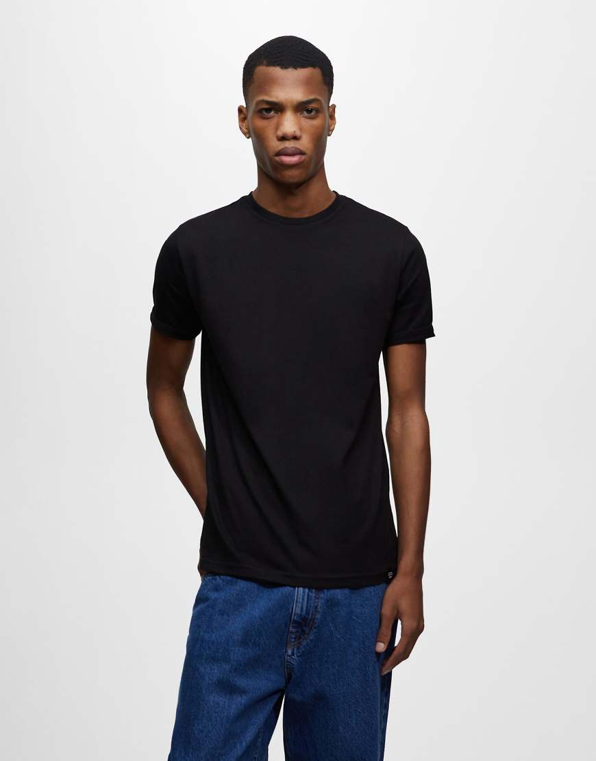Basic muscle fit t-shirt in black