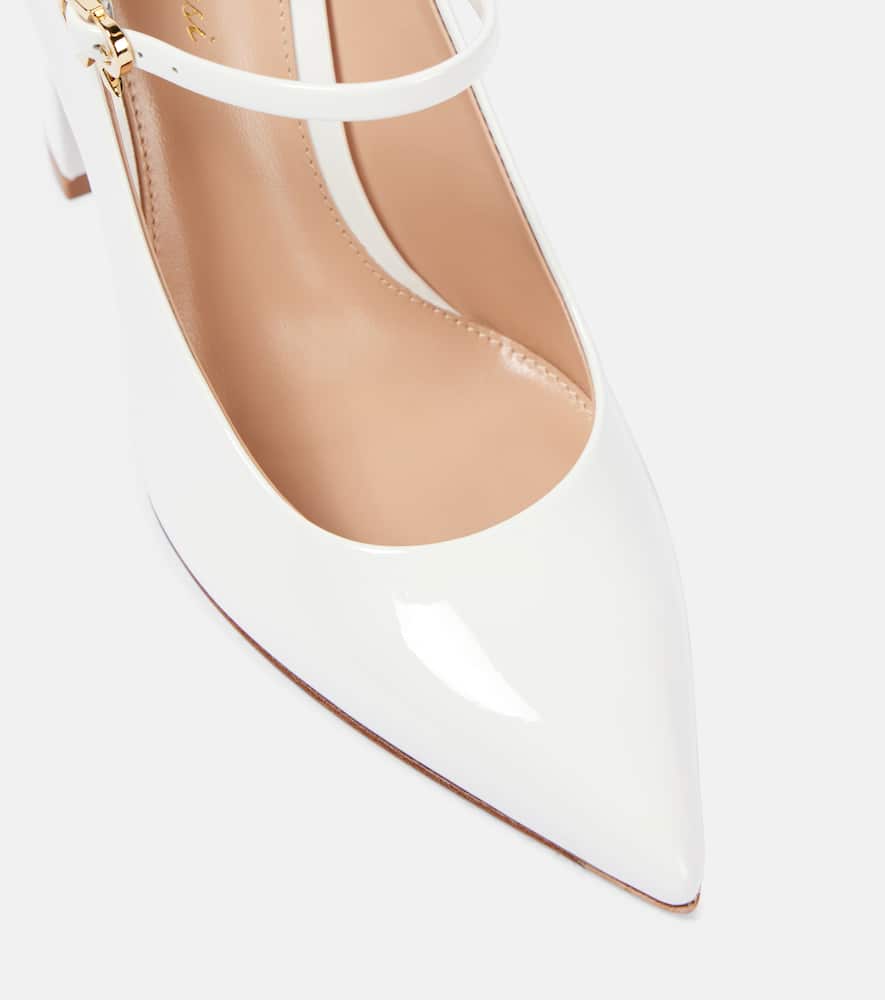 100 patent leather Mary Jane pumps