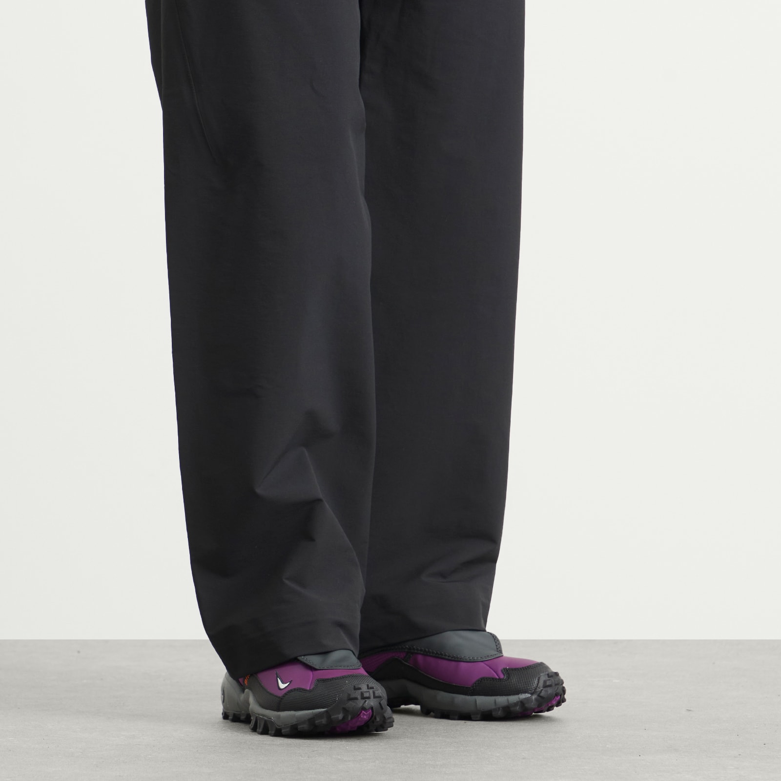 Men's Acg Phassad Sneaker in Bold Berry/Photon Dust