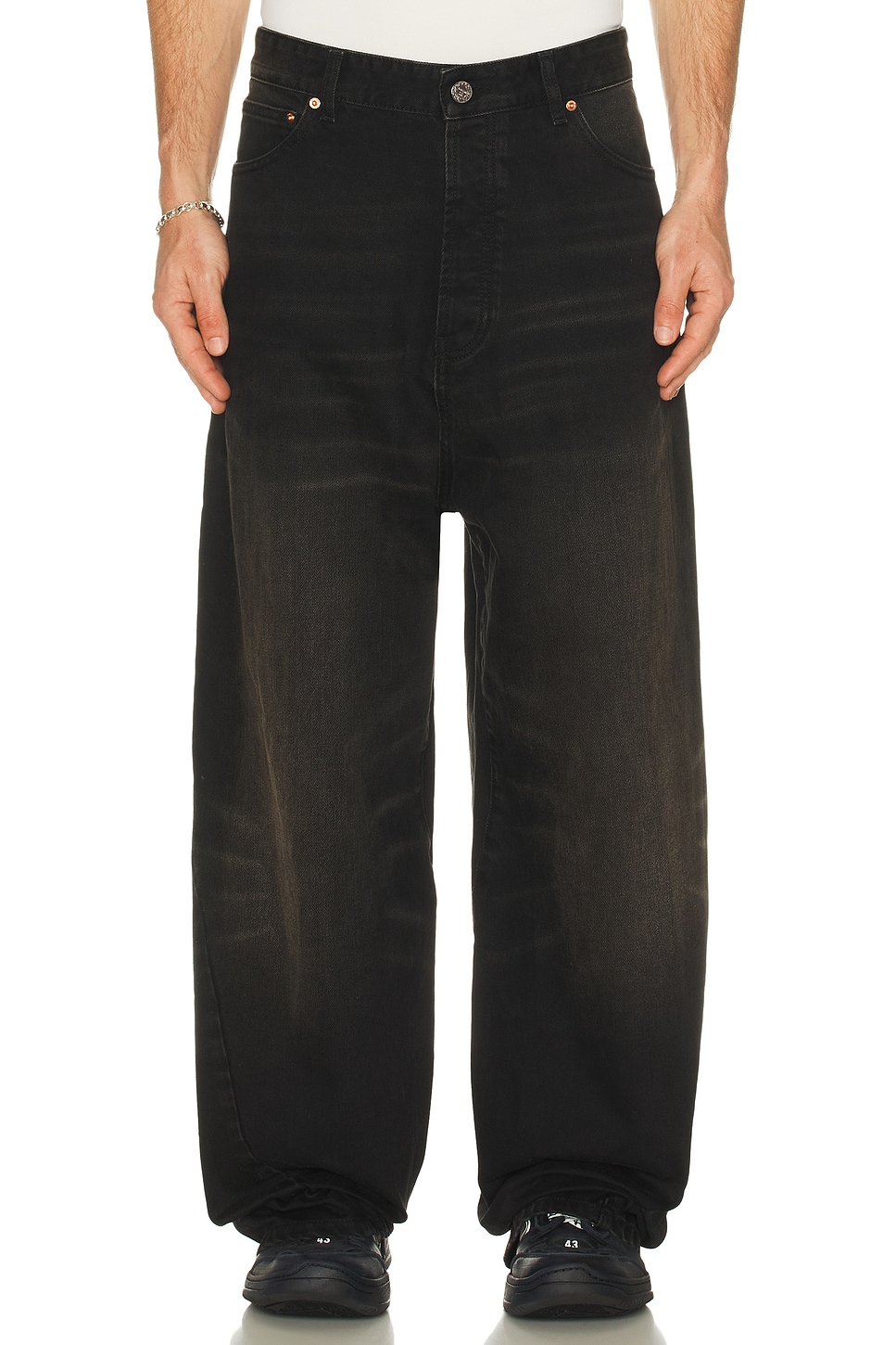 VETEMENTS Spiral Jeans in Night Black - Black. 32 also