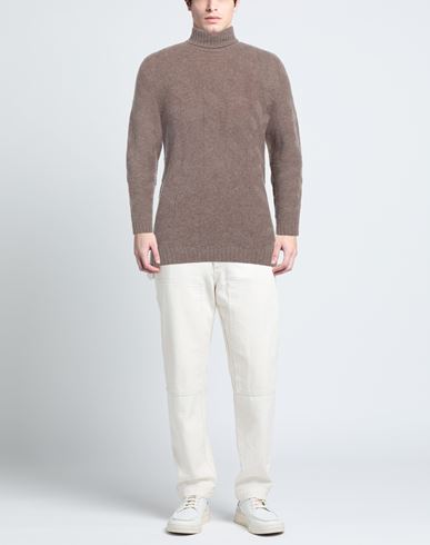 Man Turtleneck Brown