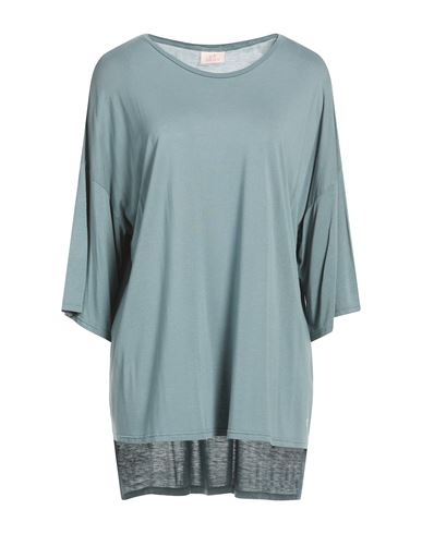 Woman T