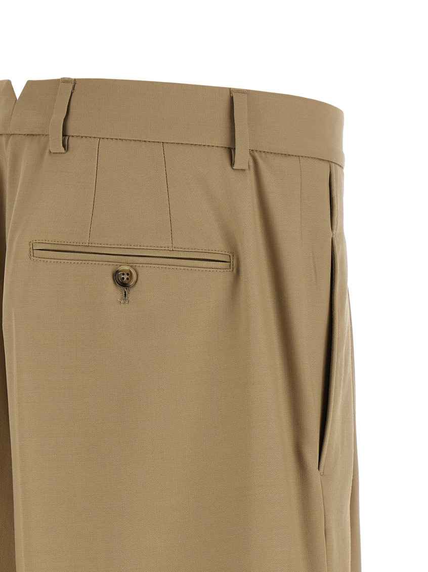 Wide Leg Pleated Shorts