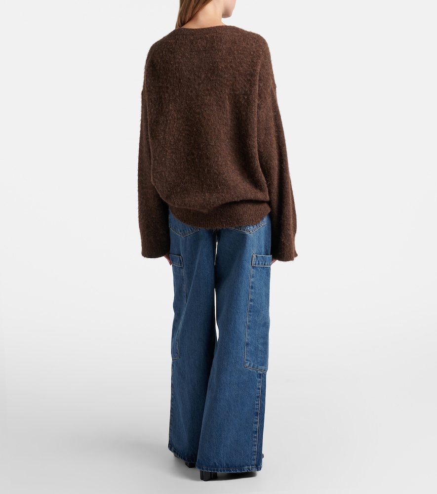 Mid-rise cargo jeans