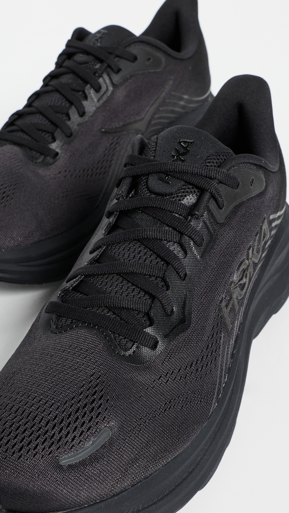 Clifton 11 Sneakers Black / Black