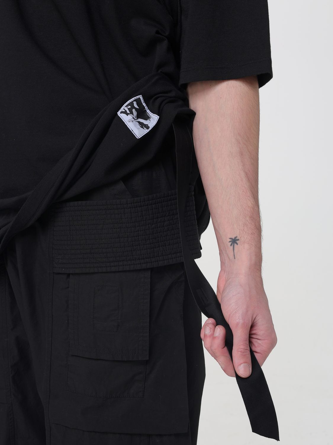 T-Shirt Men color Black