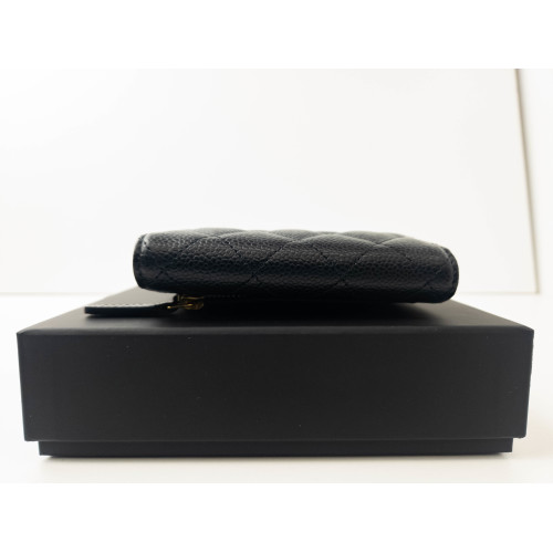 Chanel White Grained Calfskin Wallet Tri-Fold Pre-Owned
