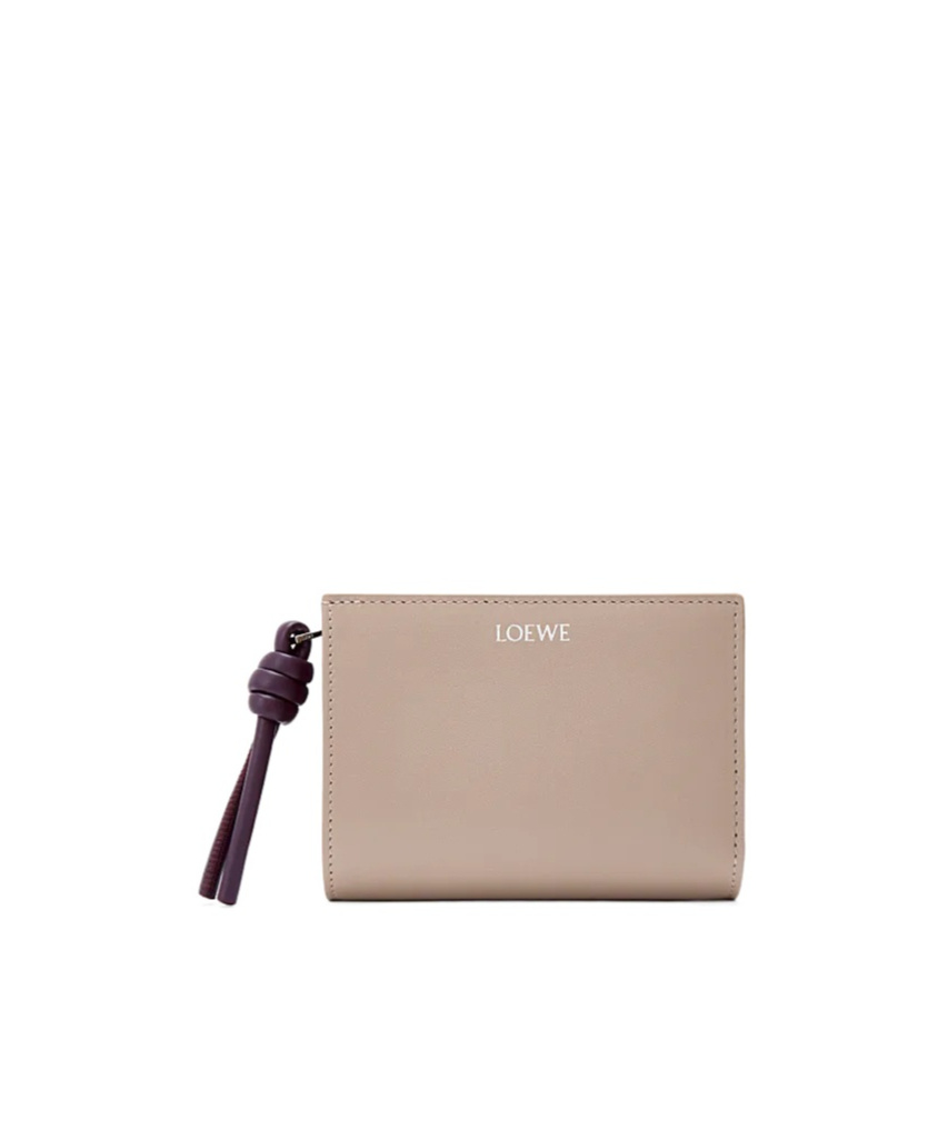 Knot compact wallet in shiny nappa calfskin