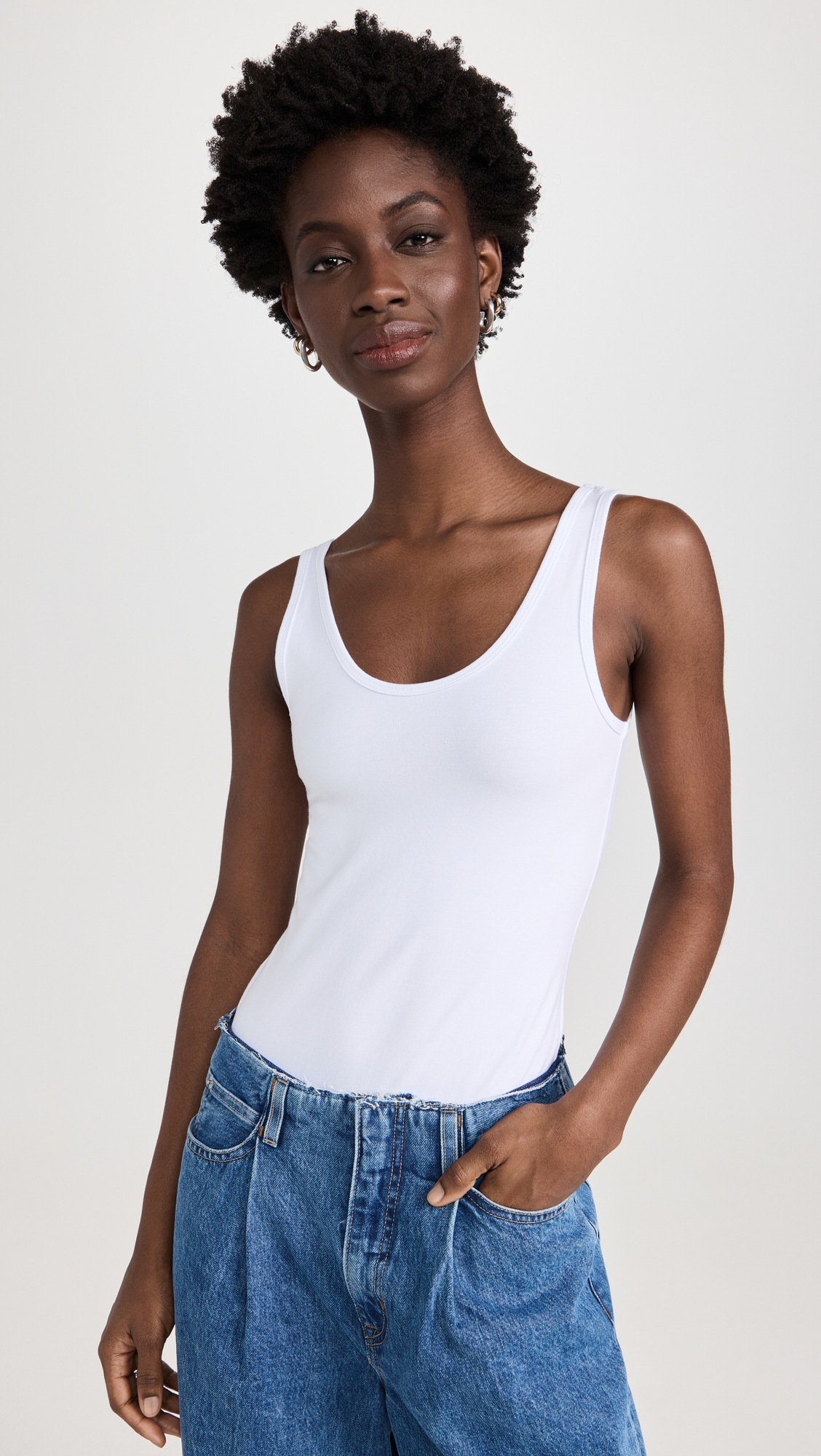 Ambitionist 여성 Everyday Classic Tank Thong Bodysuit White