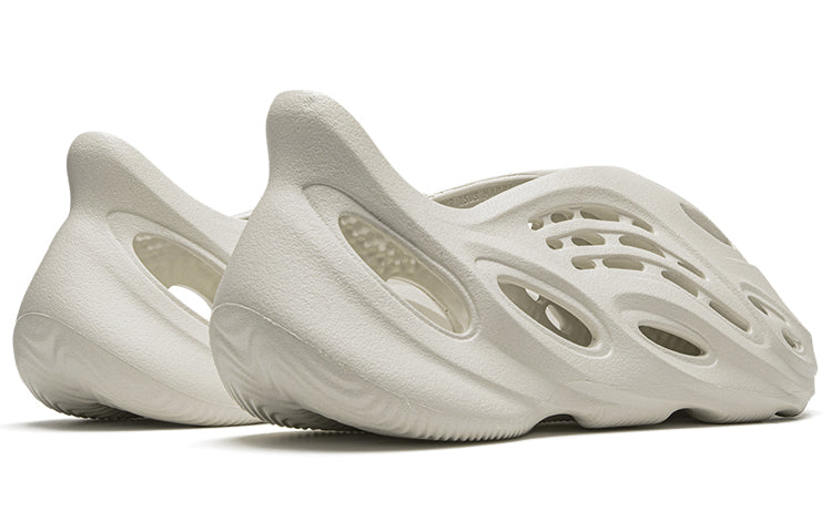 Yeezy Foam Runner 'Ararat'