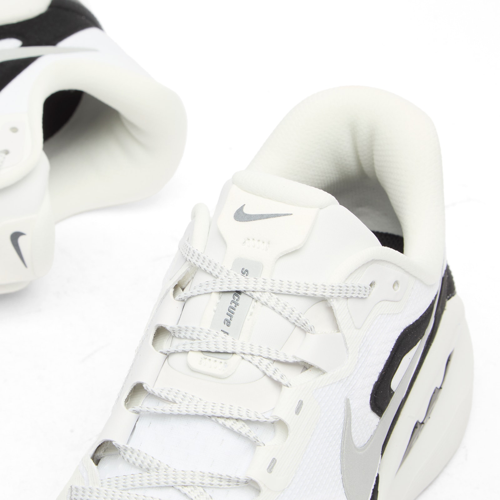 Men's Structure Plus Sneaker in Summit White/Mtlc Silver/Black