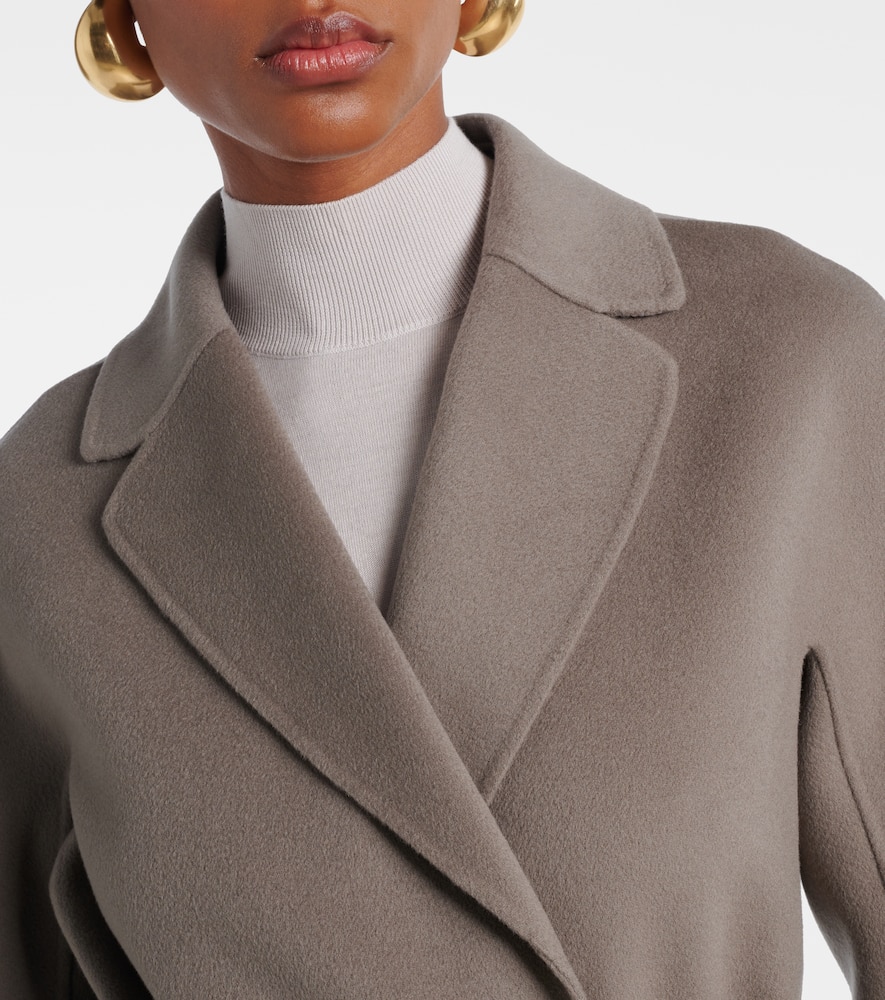 Esturia virgin wool coat