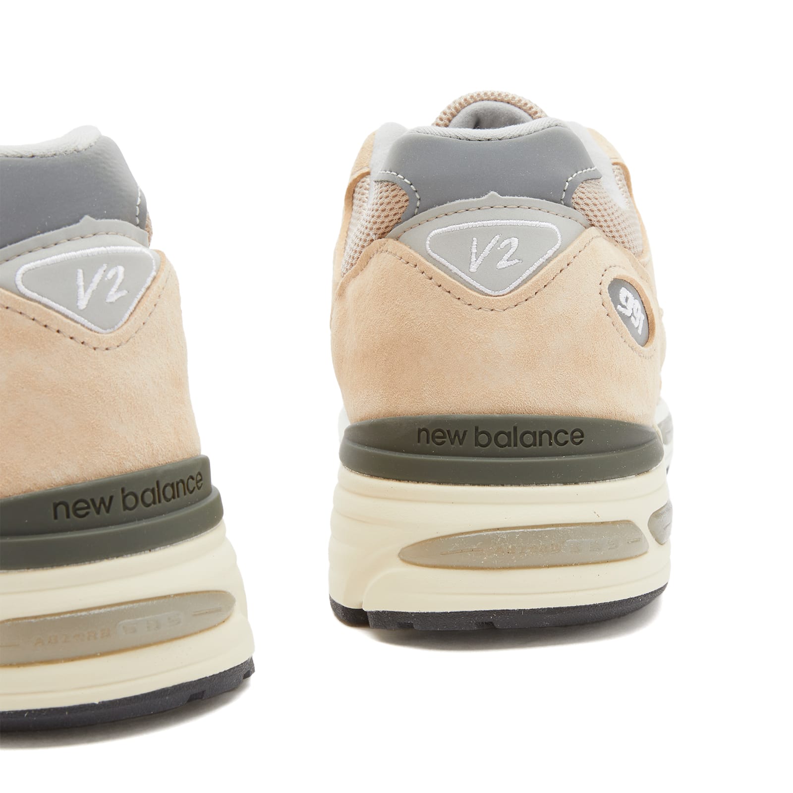 New Balance Unisex Made in UK U991V2 in Brown/Grey/White Suede/Mesh, size 4