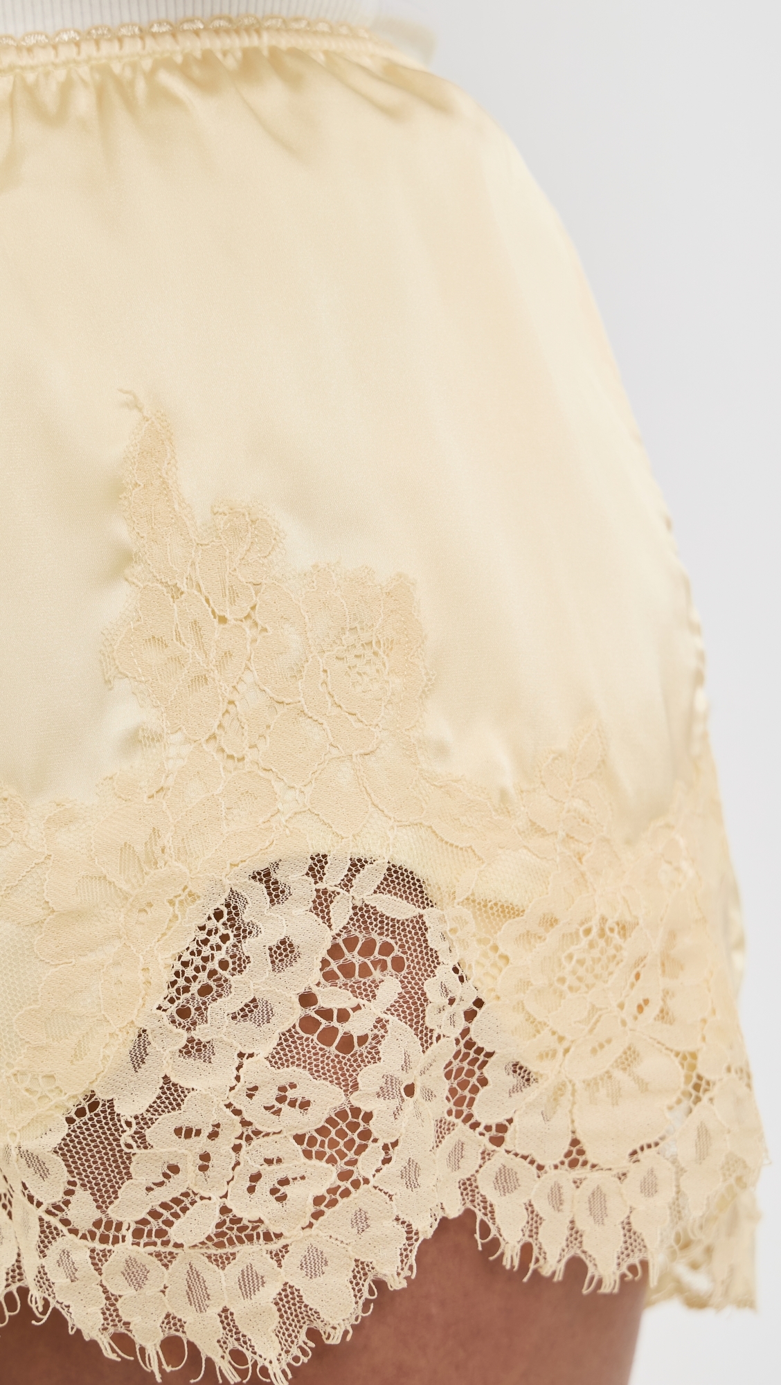 Lace Mini Shorts Butter