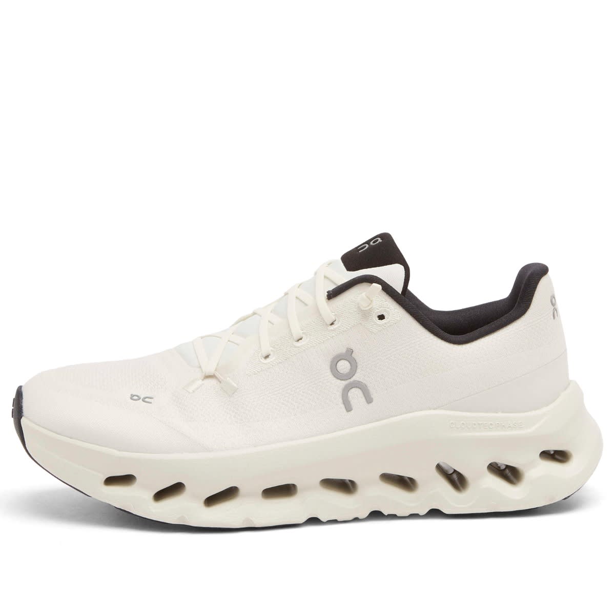 ON Women's Cloudtilt Sneaker in Pearl/Ice