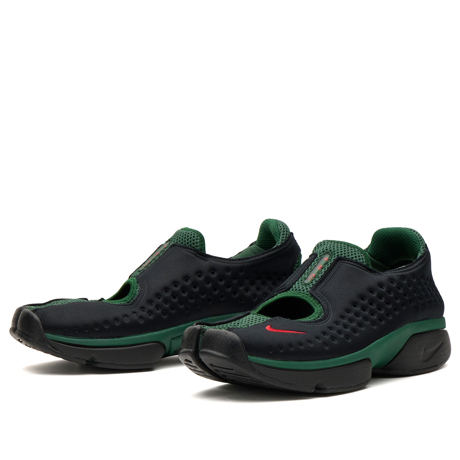 Women's Rift 2 Sneaker Black/Red/Green