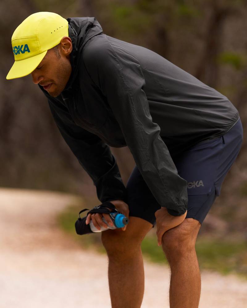 HOKA Men's Skyflow Jacket in Black