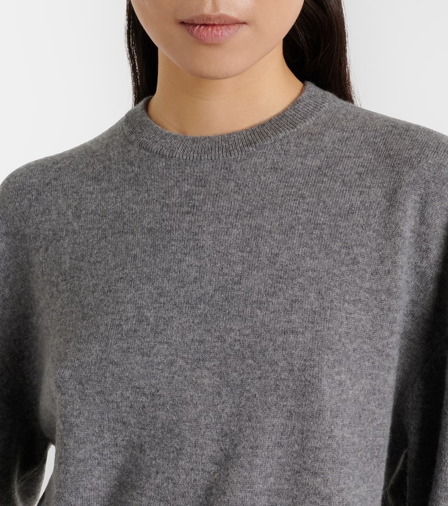 Cashmere sweater