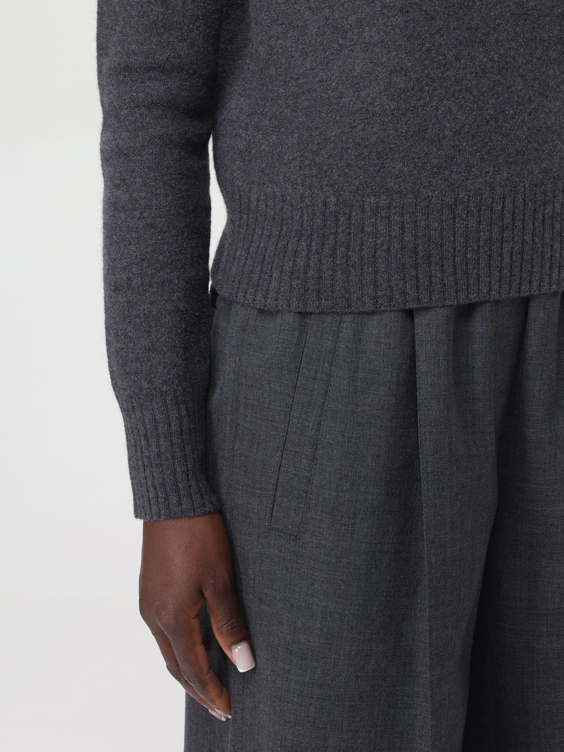 Sweater Woman color Grey