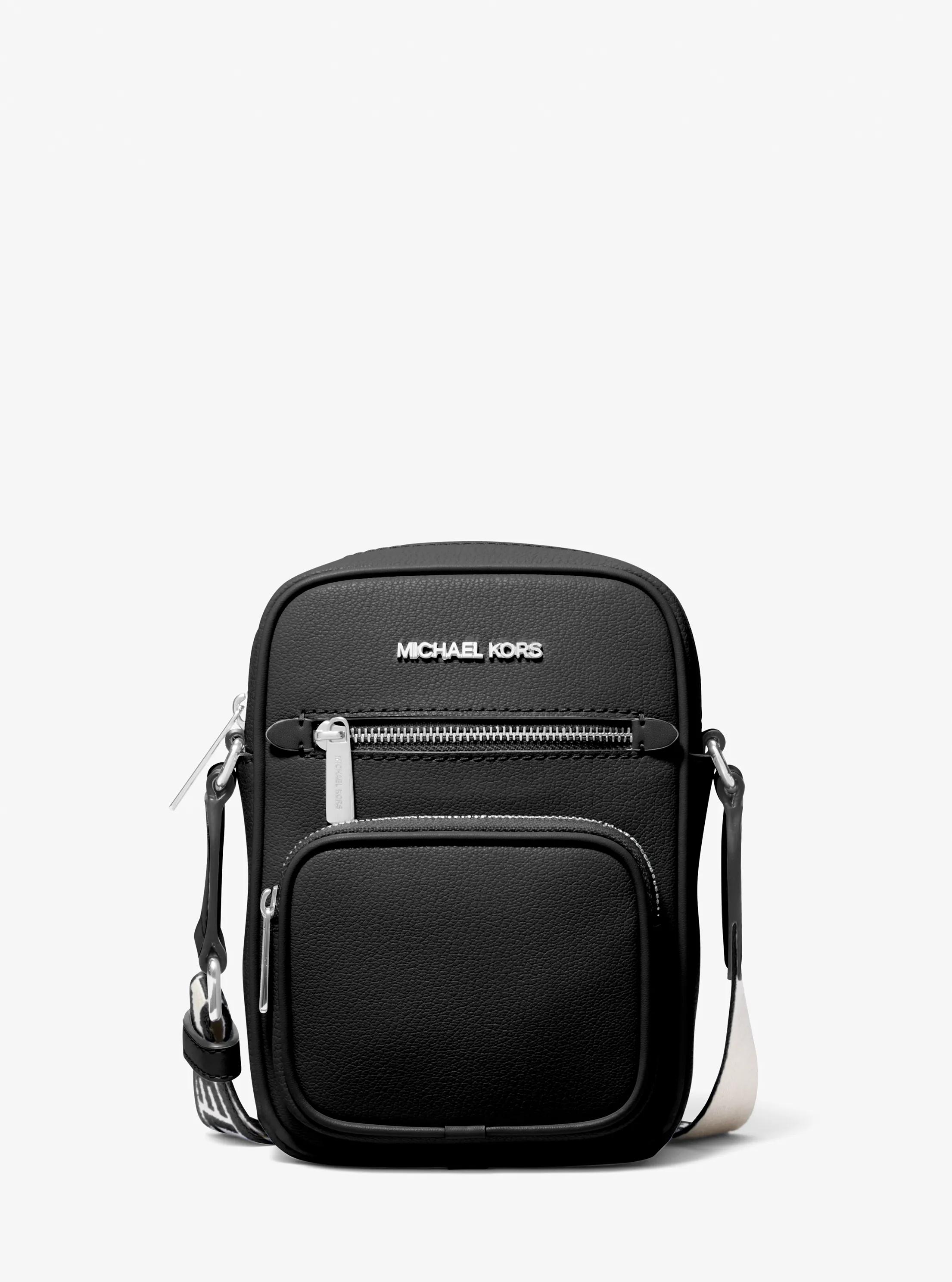 Jet Set Medium Leather Crossbody Bag in Black - One Size
