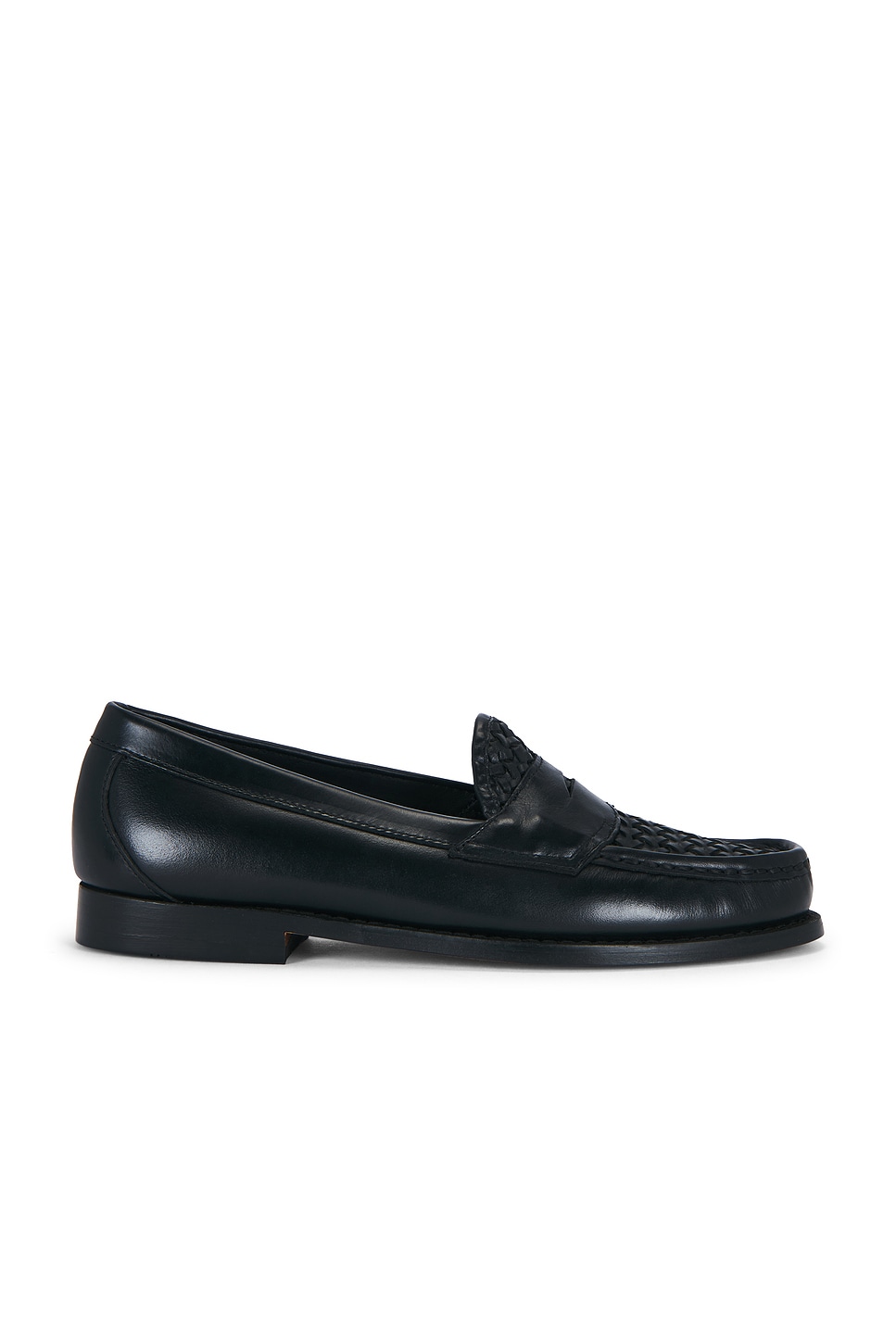 G.H.BASS Logan Weejuns Loafers in Black - Black. 9.5 also .5, 11, 8, 8